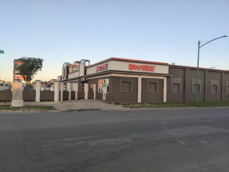 Hooters Saskatoon